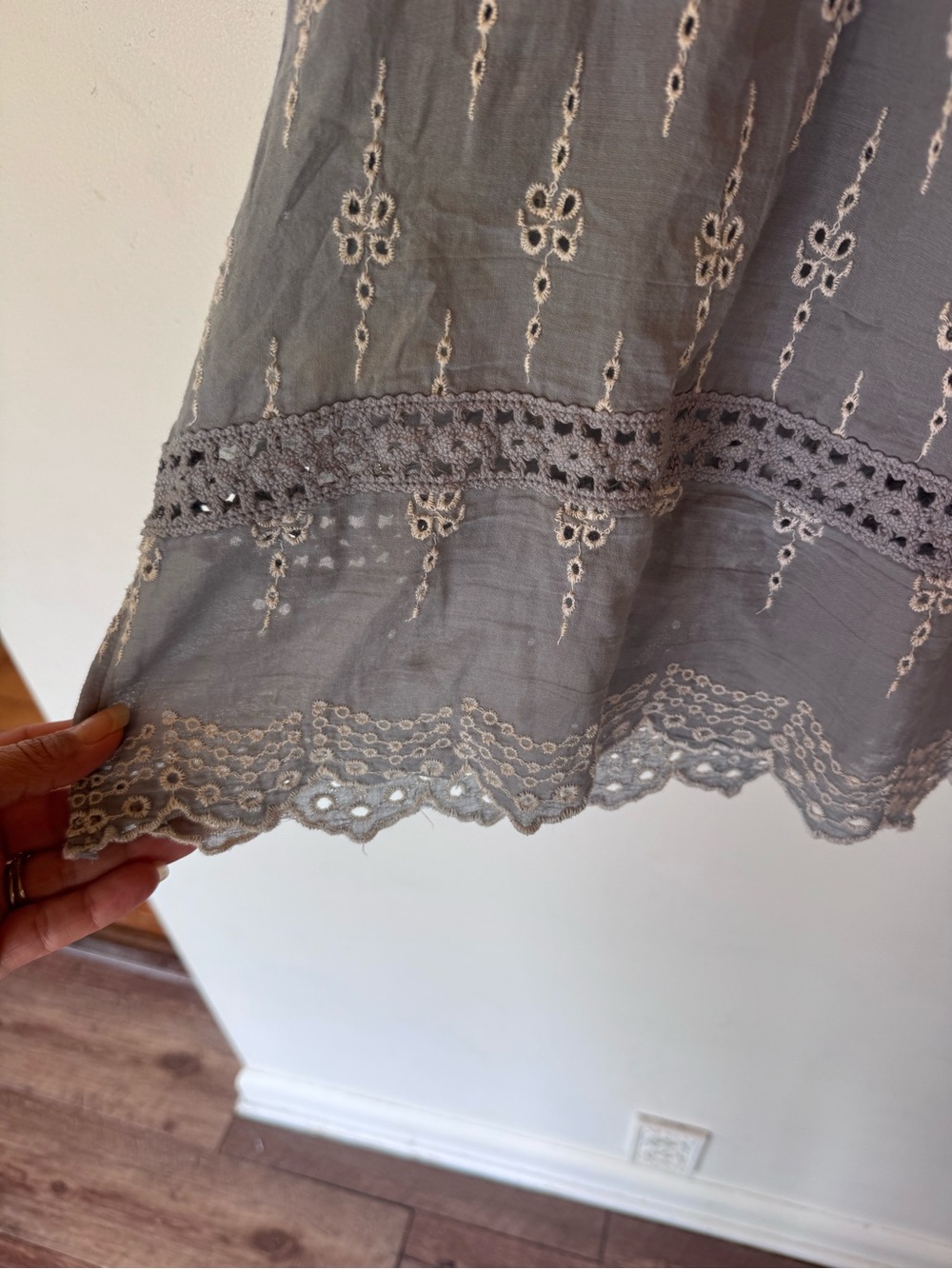 American Eagle blue eyelet Boho Lace-Trim Peasant Blouse size medium NEW! - Picture 7 of 11